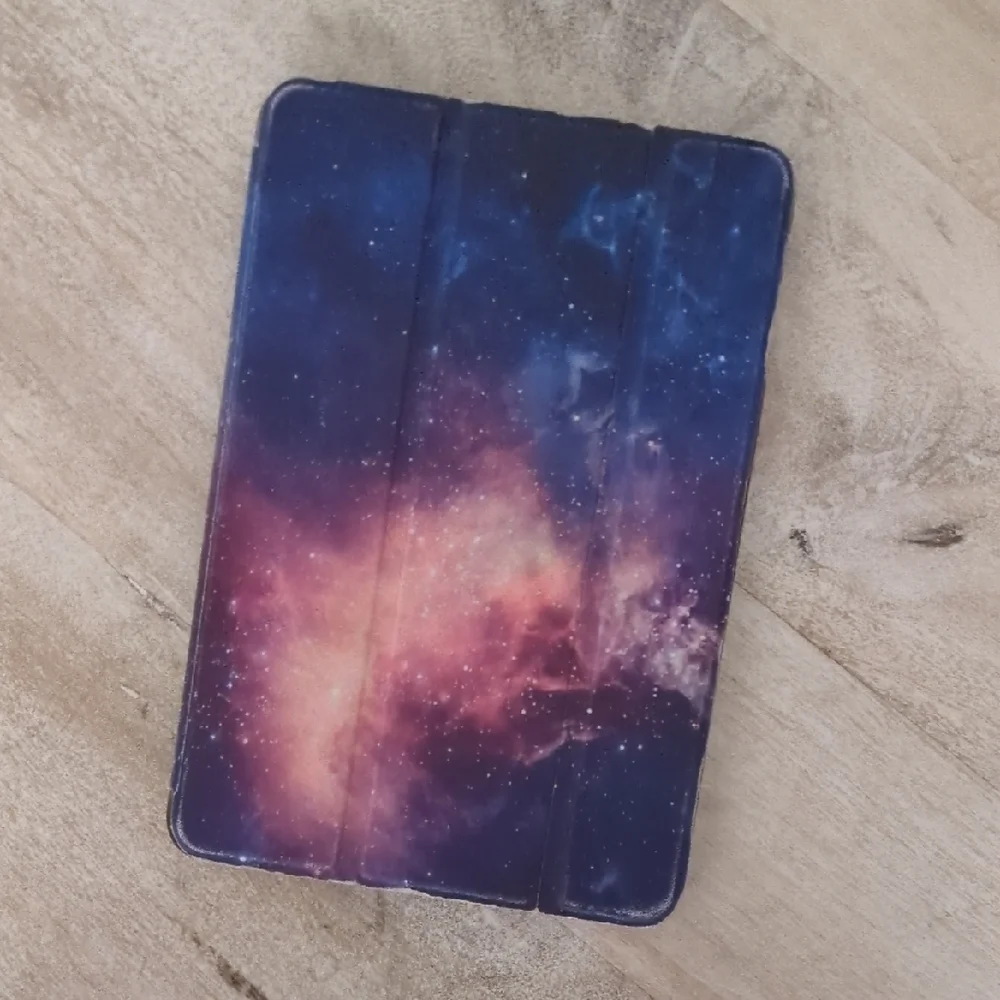 Apple iPad Mini 2 - With Smart Cover